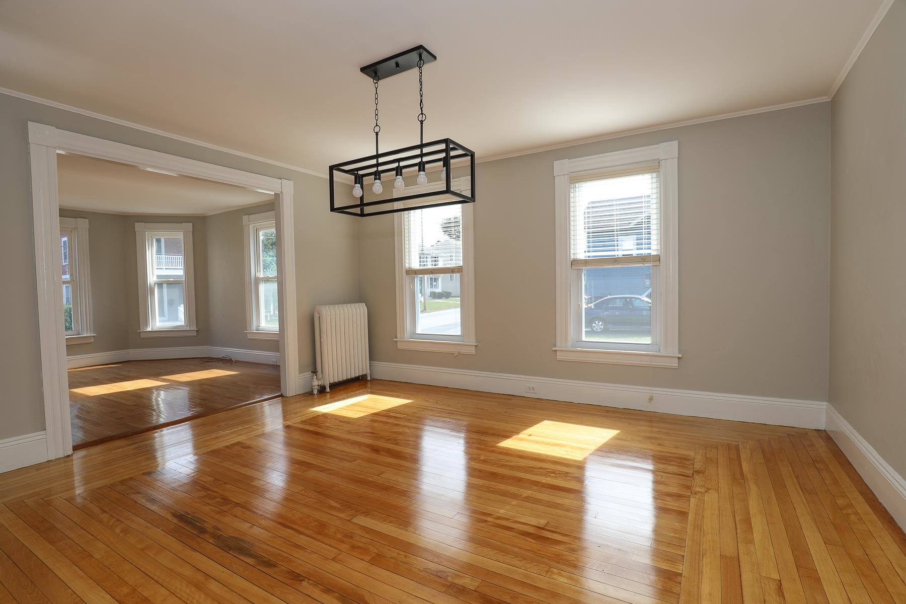 74 Riley Avenue Manchester, NH 03103 - Photo 7 of 37