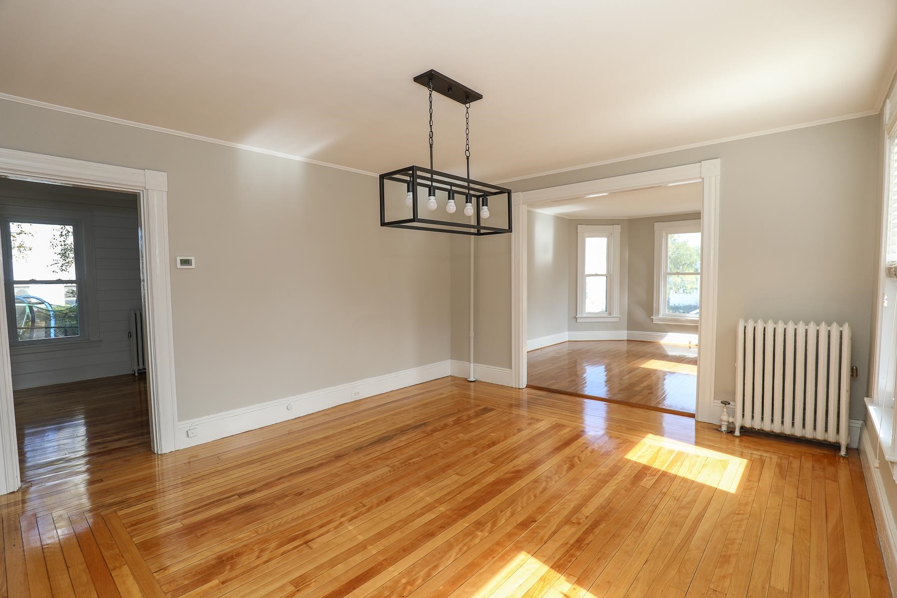 74 Riley Avenue Manchester, NH 03103 - Photo 8 of 37
