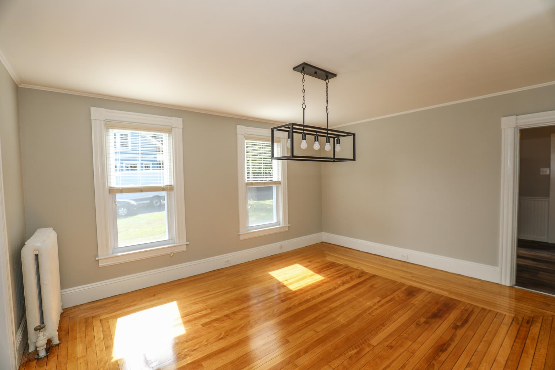 74 Riley Avenue Manchester, NH 03103 - Photo 9 of 37