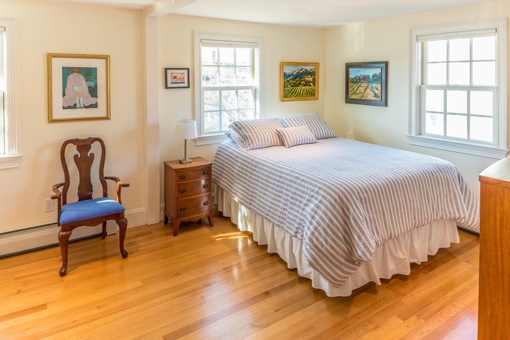 64 Gregory Street Marblehead, MA 01945 - Photo 15 of 26