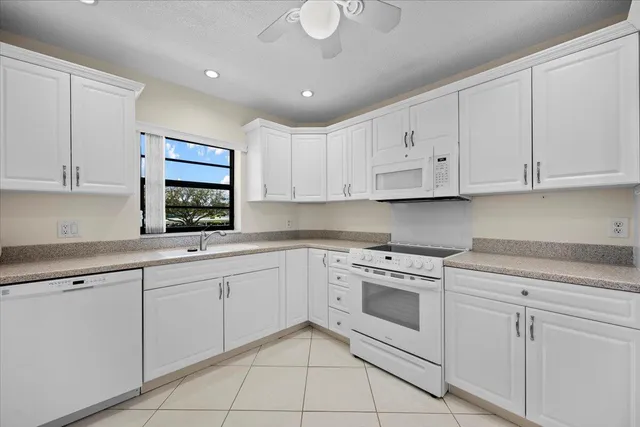 $487,000 | 200 Intracoastal Place, Unit 207, Tequesta, FL 33469
