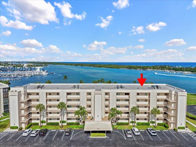 $487,000 | 200 Intracoastal Place, Unit 207, Tequesta, FL 33469