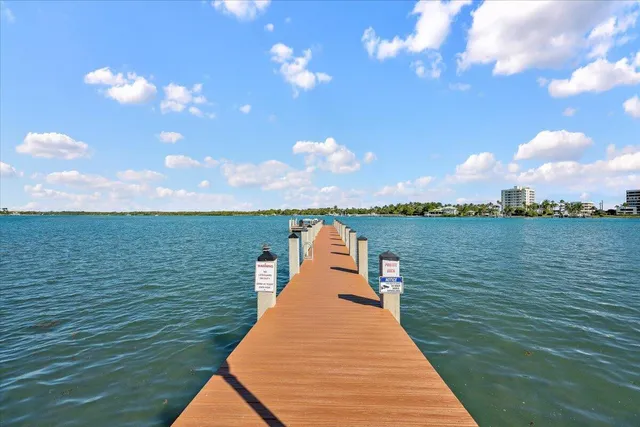$487,000 | 200 Intracoastal Place, Unit 207, Tequesta, FL 33469