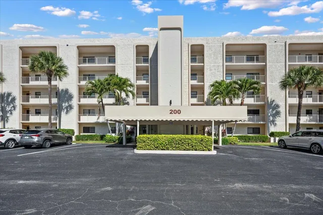 $487,000 | 200 Intracoastal Place, Unit 207, Tequesta, FL 33469
