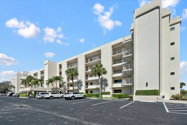 $487,000 | 200 Intracoastal Place, Unit 207, Tequesta, FL 33469