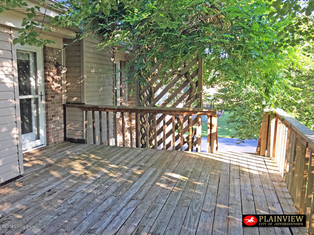 412 Moser Road Louisville, KY 40223 - Photo 42 of 42 412 Moser Rd - Deck
