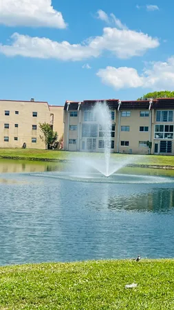$67,900 | 8920 Sunrise Lakes Boulevard, Unit 208, Sunrise, FL 33322