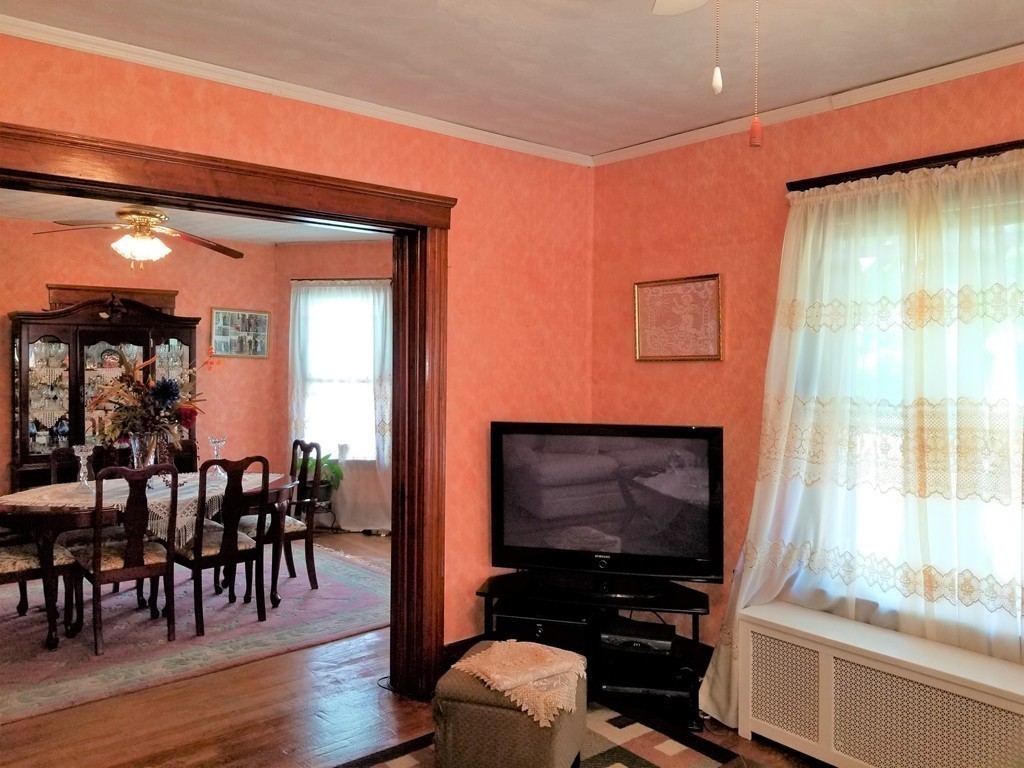 2 Louise Street Worcester, MA 01607 - Photo 5 of 19 Gallery Image 5
