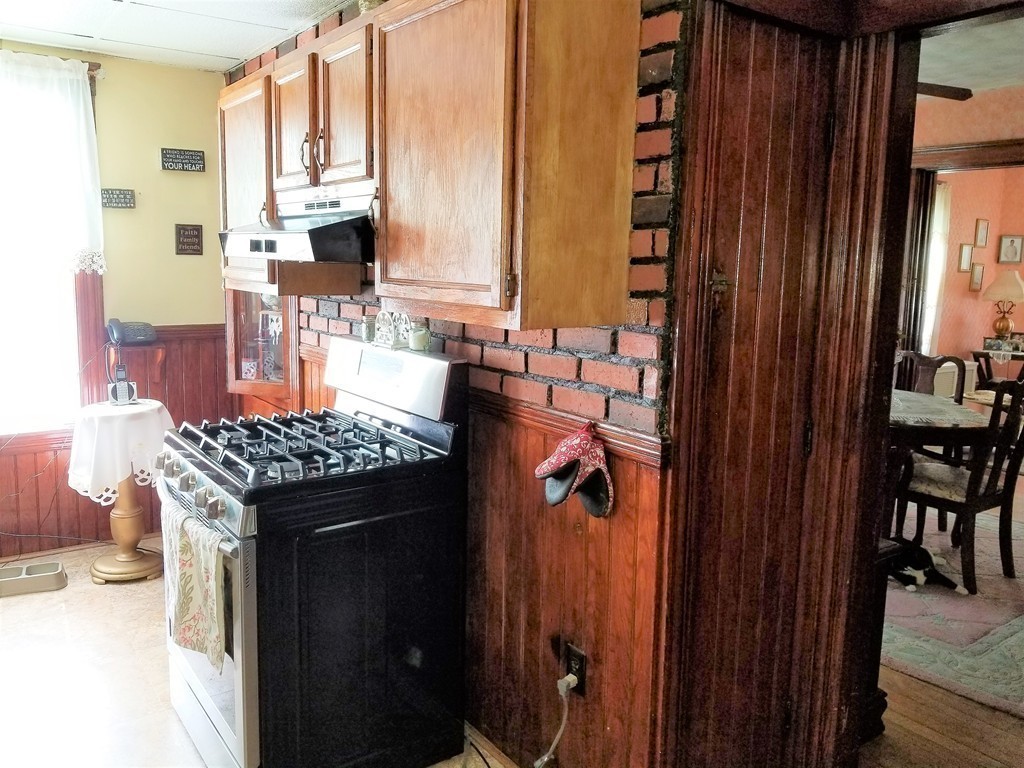 2 Louise Street Worcester, MA 01607 - Photo 9 of 19 Gallery Image 9