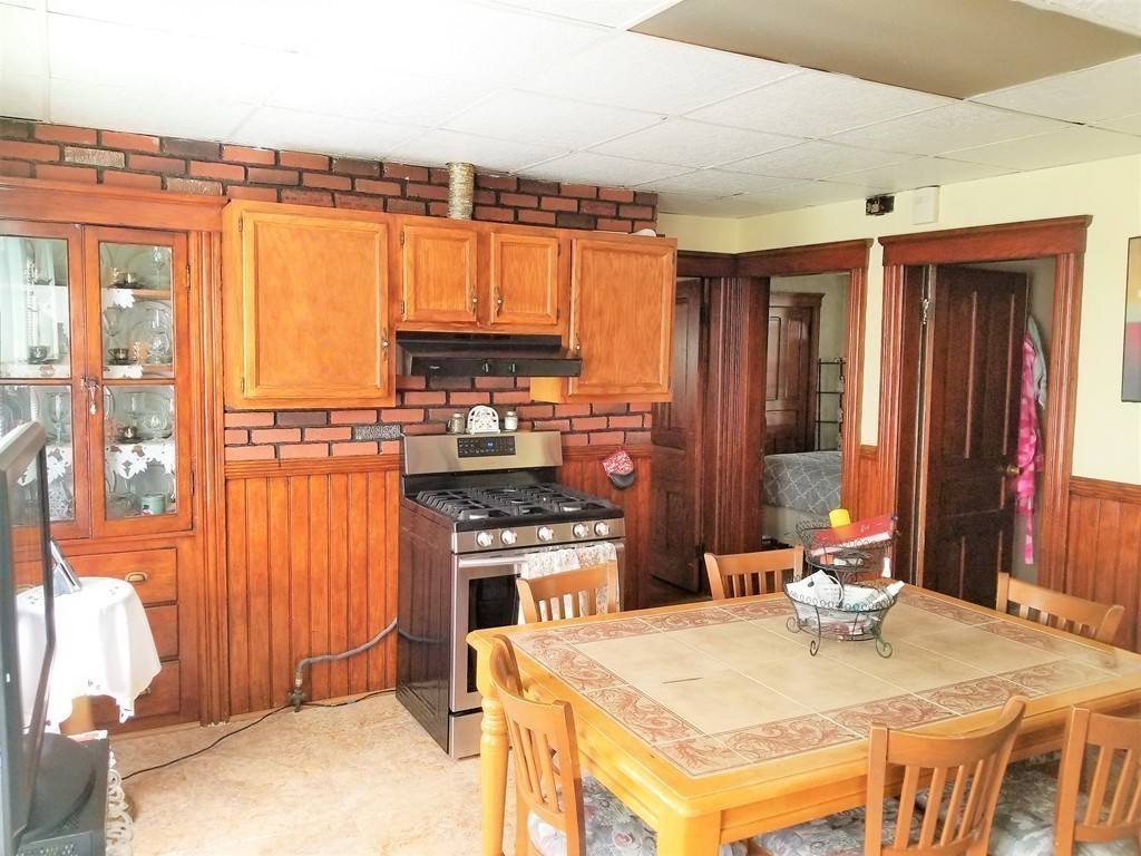 2 Louise Street Worcester, MA 01607 - Photo 10 of 19 Gallery Image 10
