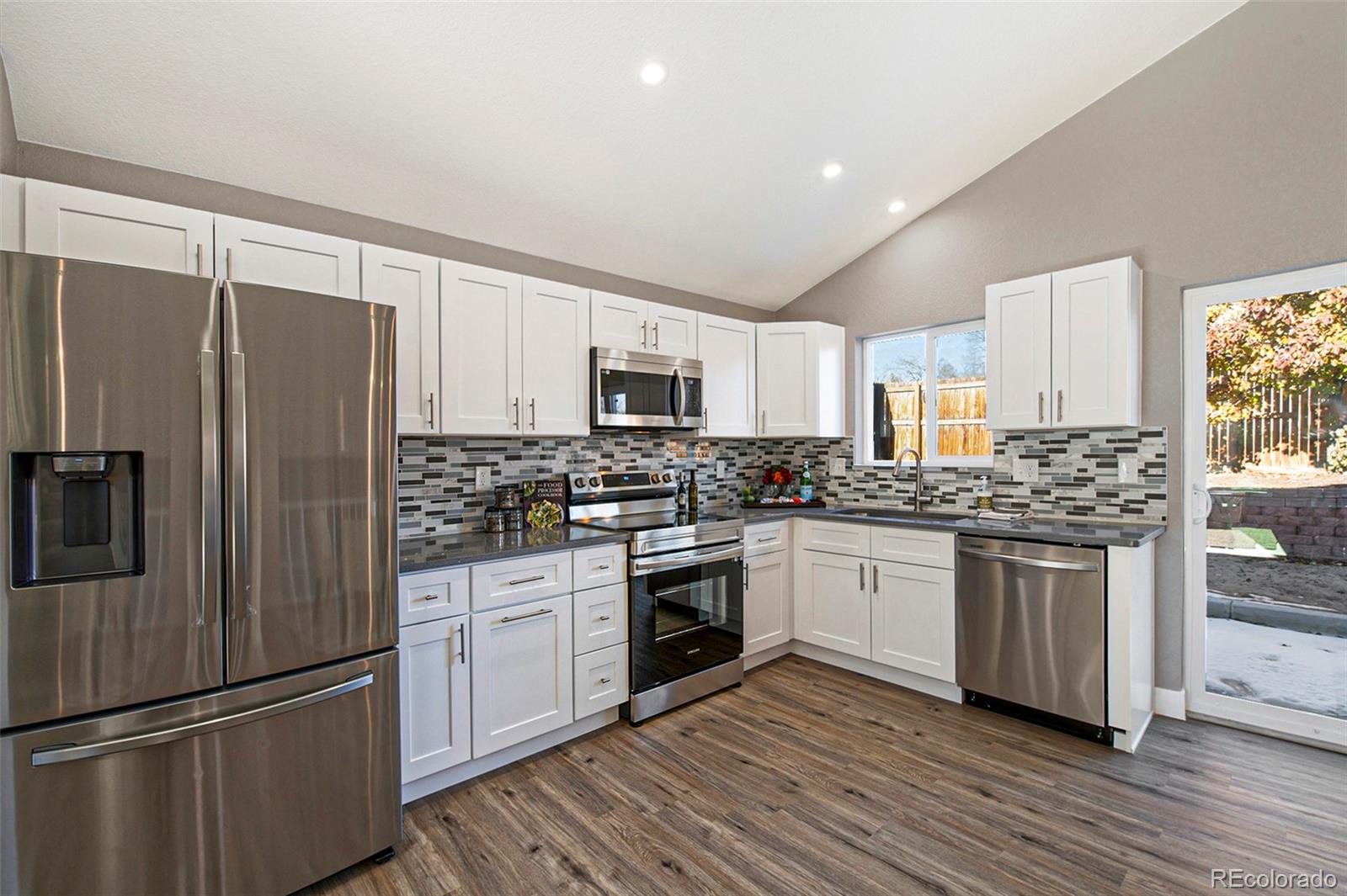 11368 Forest Drive Thornton, CO 80233 - Photo 7 of 21