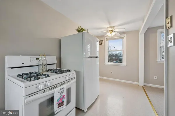 $2,075 | 221 Park Drive, Glenolden, PA 19036