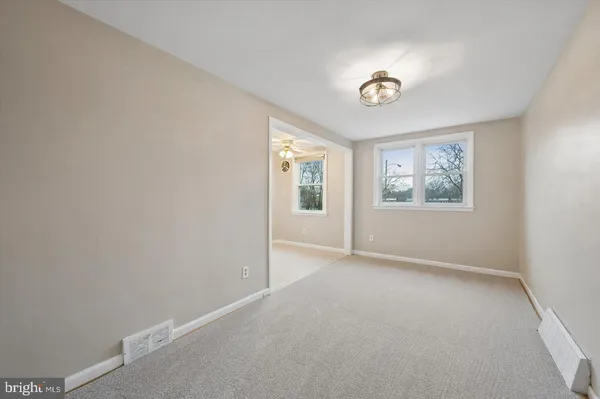 $2,075 | 221 Park Drive, Glenolden, PA 19036