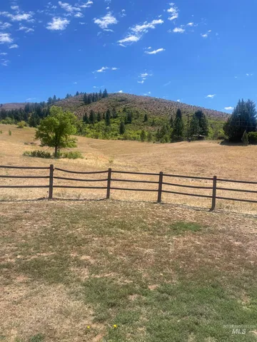 $775,000 | 2002 Missman Road, Council, ID 83612