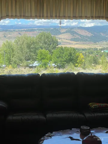 $775,000 | 2002 Missman Road, Council, ID 83612