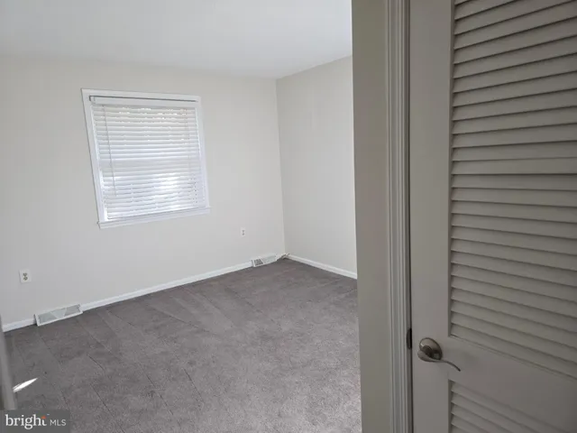 $2,900 | 341 South 26th Street, Unit A, Purcellville, VA 20132