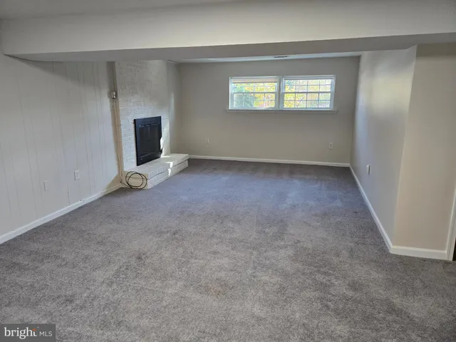 $2,900 | 341 South 26th Street, Unit A, Purcellville, VA 20132