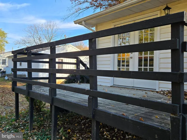 $2,900 | 341 South 26th Street, Unit A, Purcellville, VA 20132