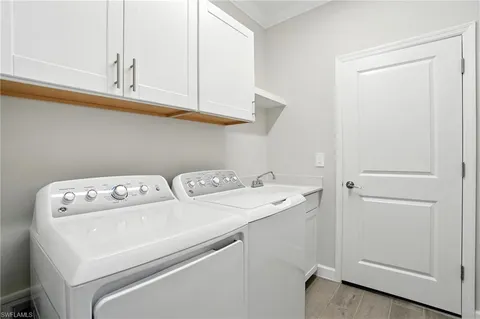 $669,000 | 20489 Verawood Loop, Estero, FL 33928