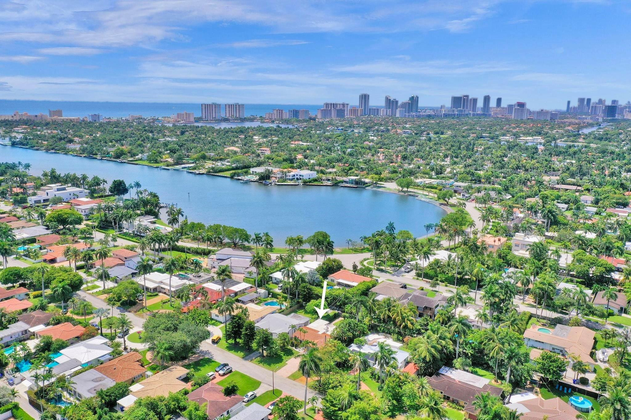 1234 Buchanan Street Hollywood, FL 33019 - Photo 3 of 42 Photo 3