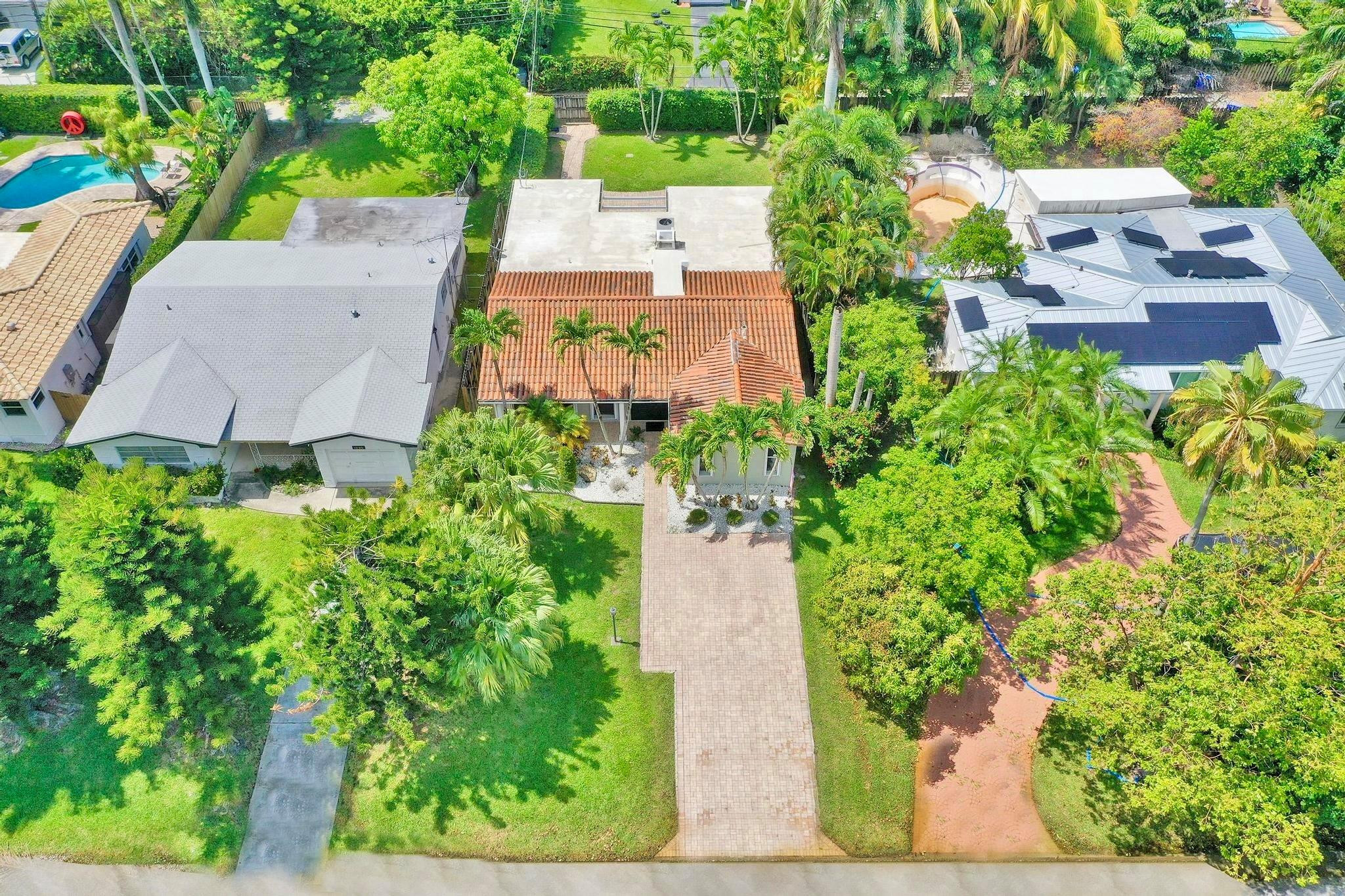 1234 Buchanan Street Hollywood, FL 33019 - Photo 5 of 42 Photo 5