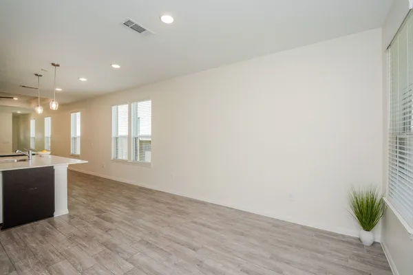 $2,350 | 18134 Sonresa Way, Tomball, TX 77377