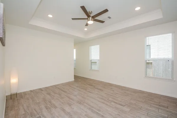 $2,350 | 18134 Sonresa Way, Tomball, TX 77377
