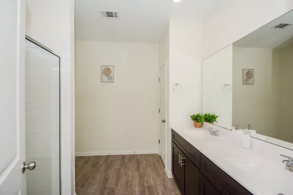 $2,350 | 18134 Sonresa Way, Tomball, TX 77377