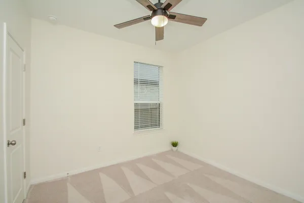 $2,350 | 18134 Sonresa Way, Tomball, TX 77377