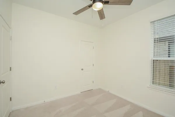 $2,350 | 18134 Sonresa Way, Tomball, TX 77377