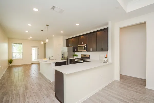 $2,350 | 18134 Sonresa Way, Tomball, TX 77377