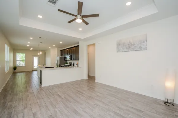 $2,350 | 18134 Sonresa Way, Tomball, TX 77377