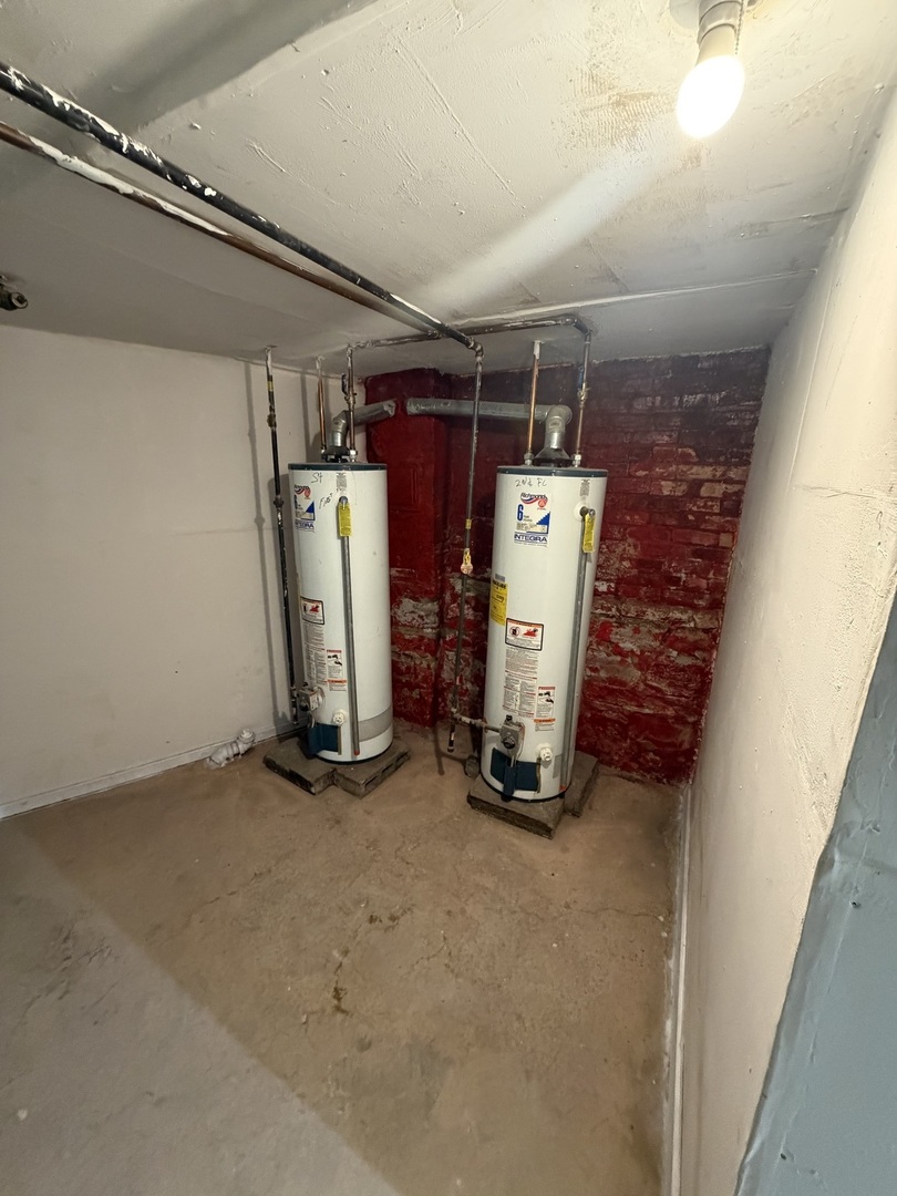 7316 South Lowe Avenue Chicago, IL 60621 - Photo 11 of 16 a view of a room with storage