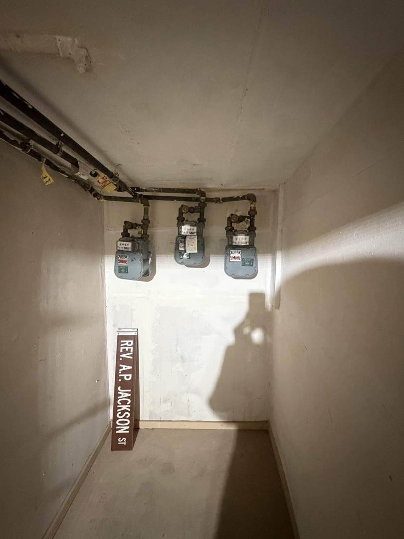 7316 South Lowe Avenue Chicago, IL 60621 - Photo 9 of 16 a view of water heater room