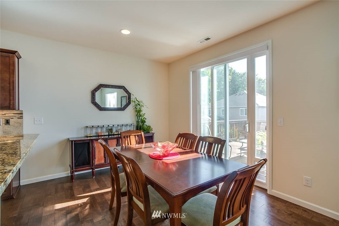 16323 Southeast 139th Place Renton, WA 98059 - Photo 10 of 25 Gallery Image 10