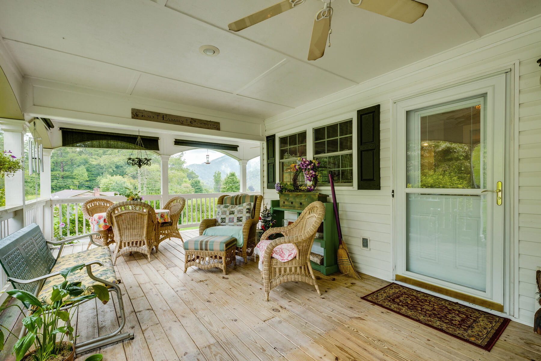 121 Old County Road Hampton, TN 37658 - Photo 46 of 59 139