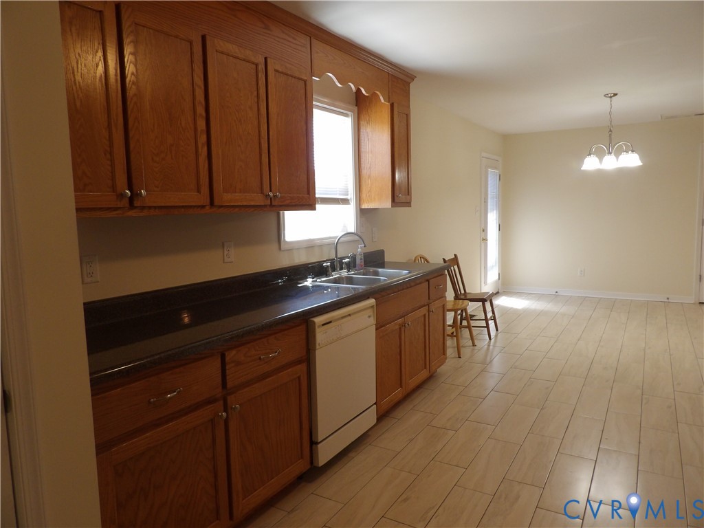 8521 Vaughan Road Petersburg, VA 23805 - Photo 11 of 25
