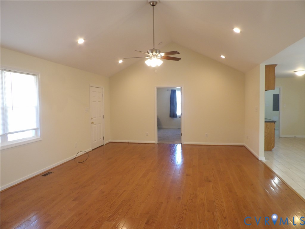 8521 Vaughan Road Petersburg, VA 23805 - Photo 4 of 25