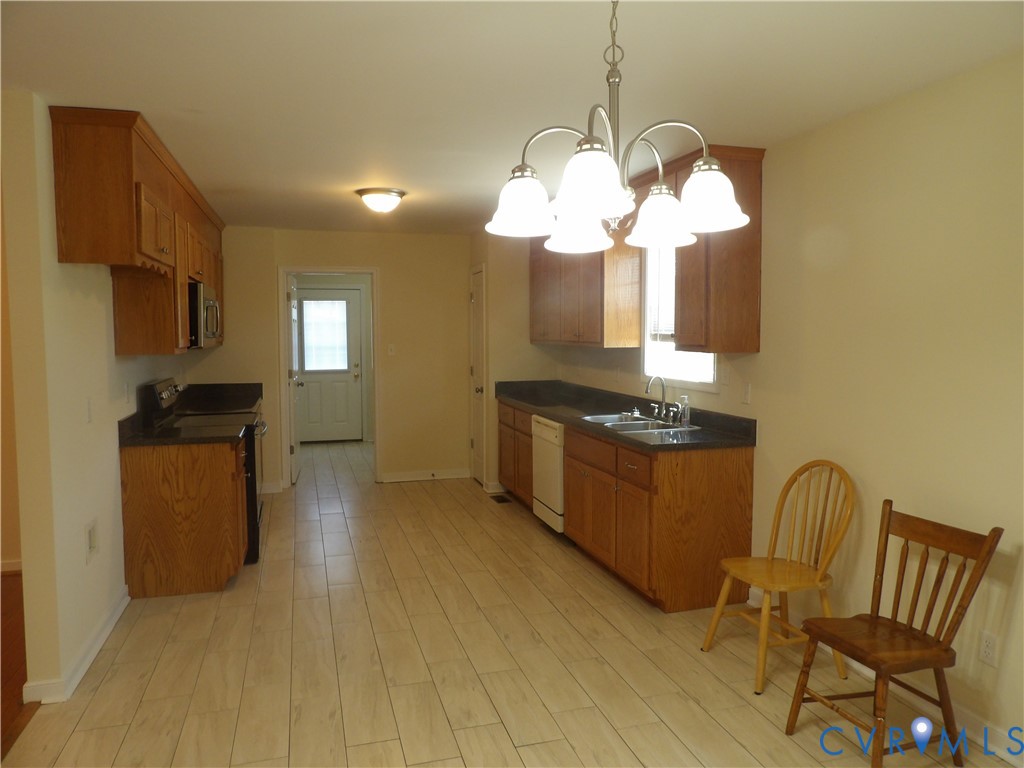 8521 Vaughan Road Petersburg, VA 23805 - Photo 8 of 25
