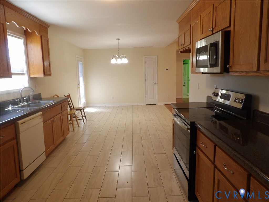 8521 Vaughan Road Petersburg, VA 23805 - Photo 9 of 25