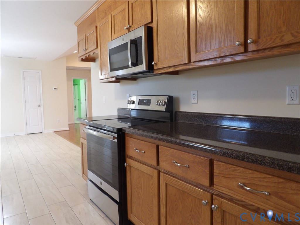 8521 Vaughan Road Petersburg, VA 23805 - Photo 10 of 25