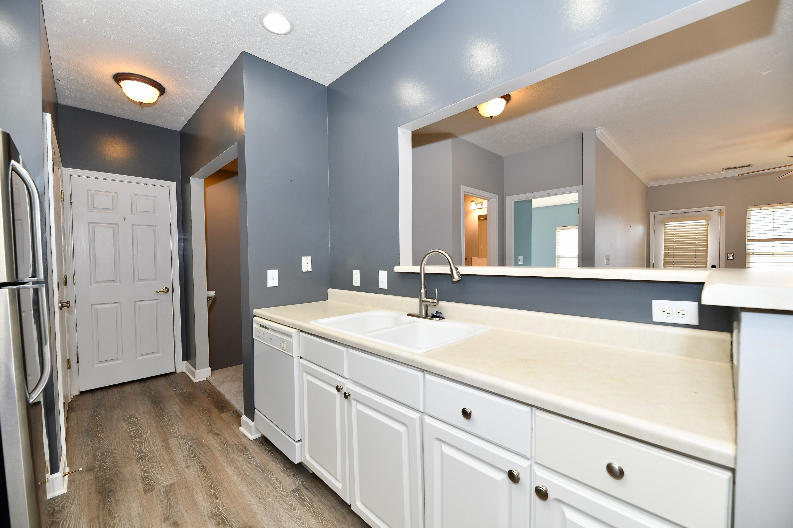 1120 Shadow Ridge Road, Unit 37 Carmel, IN 46280 - Photo 3 of 30 Gallery Image 3