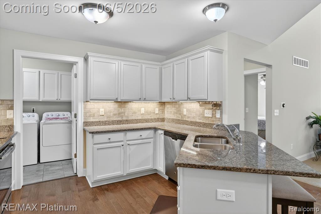 465 Hosta, Unit 82 Howell, MI 48843 - Photo 14 of 44