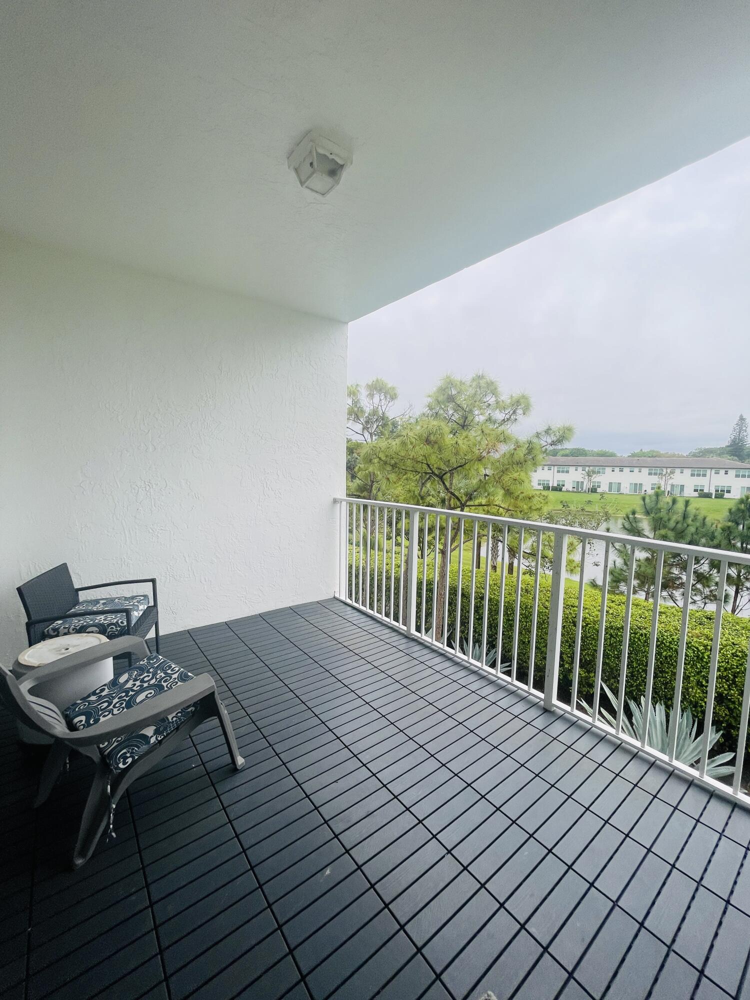 22715 Camino Del Mar Boca Raton, FL 33433 - Photo 2 of 17 IMG_4485