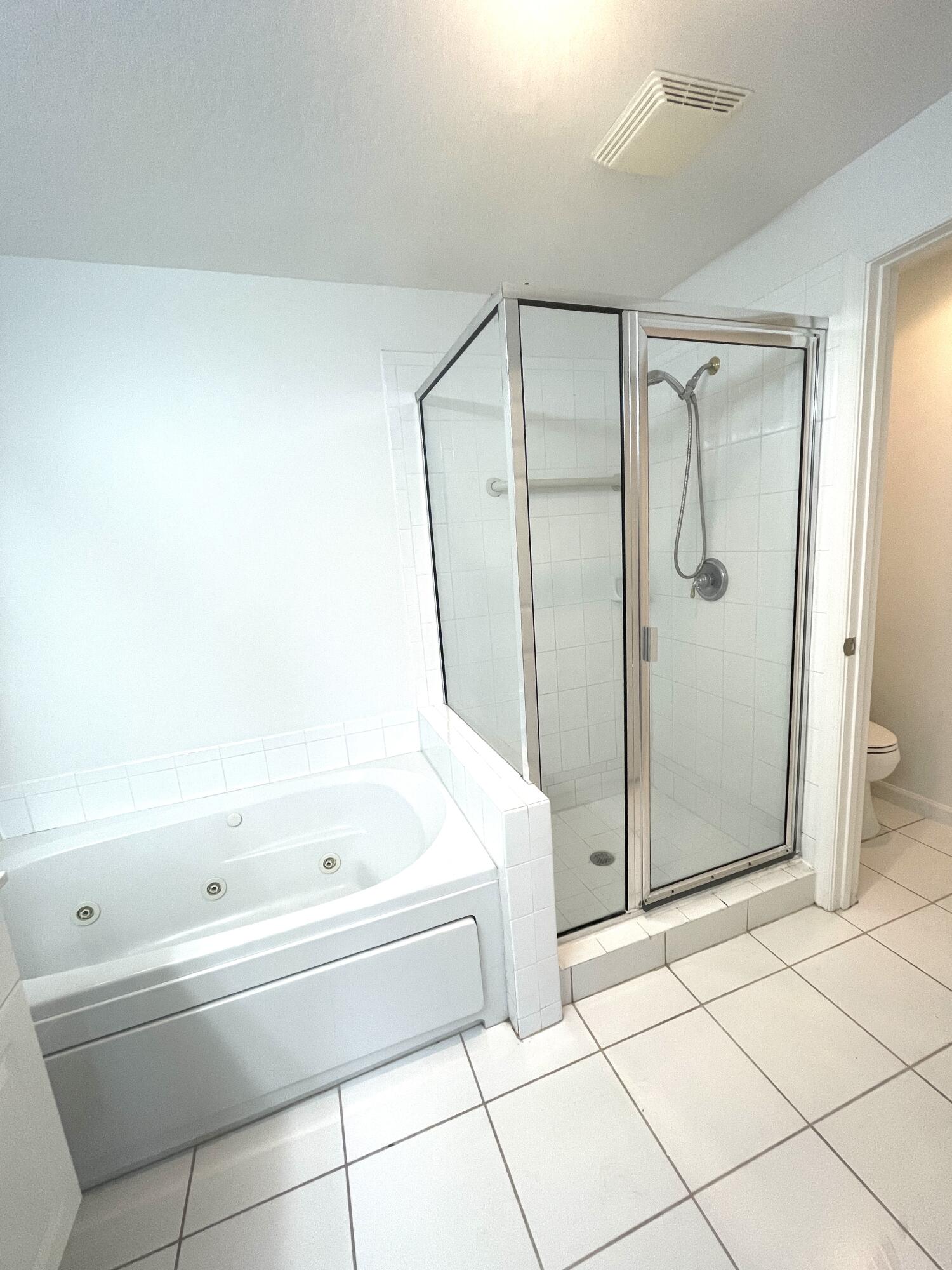 22715 Camino Del Mar Boca Raton, FL 33433 - Photo 6 of 17 IMG_4496