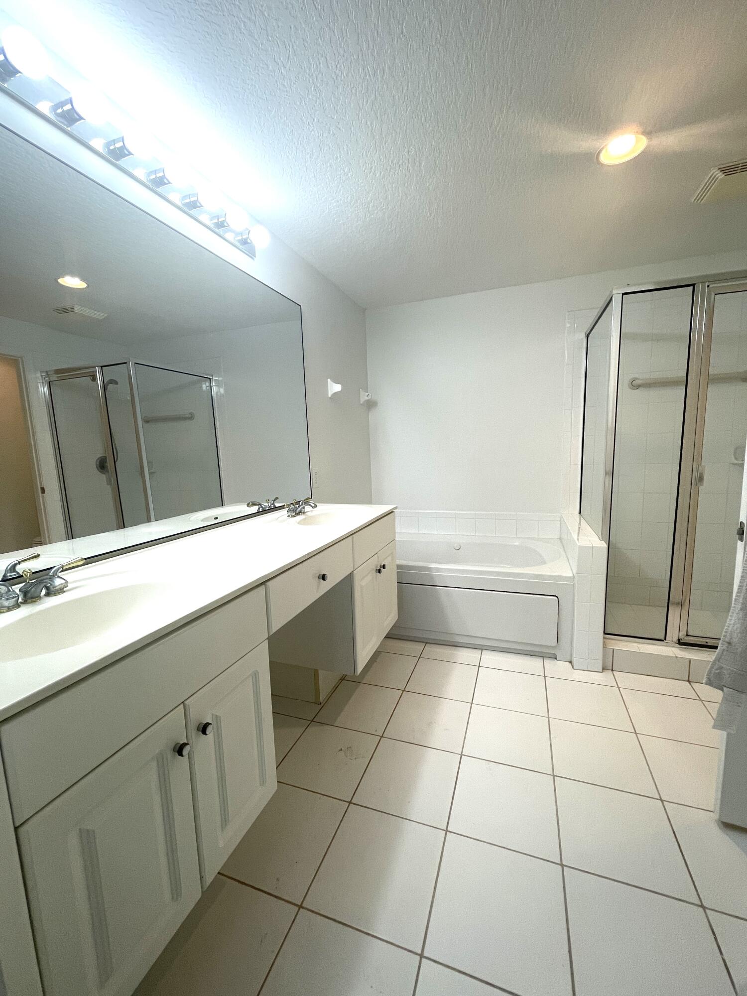 22715 Camino Del Mar Boca Raton, FL 33433 - Photo 7 of 17 IMG_4497