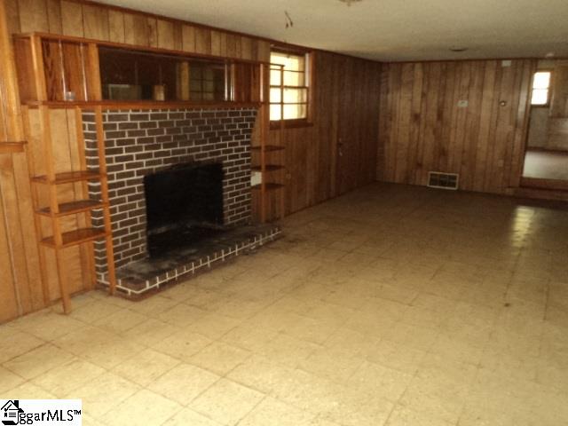 629 Simpson St Extension Calhoun Falls, SC 29628 - Photo 8 of 10 Gallery Image 8