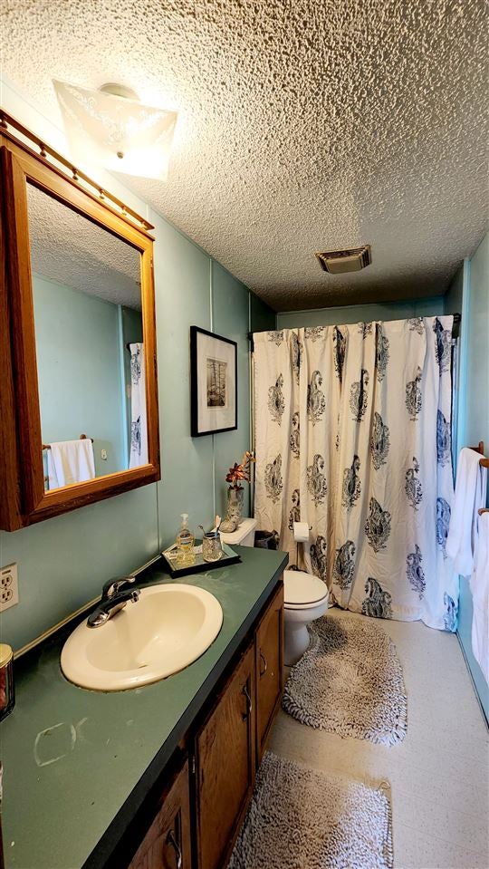 614 Beach View Drive Iowa City, IA 52246 - Photo 6 of 14 Gallery Image 6