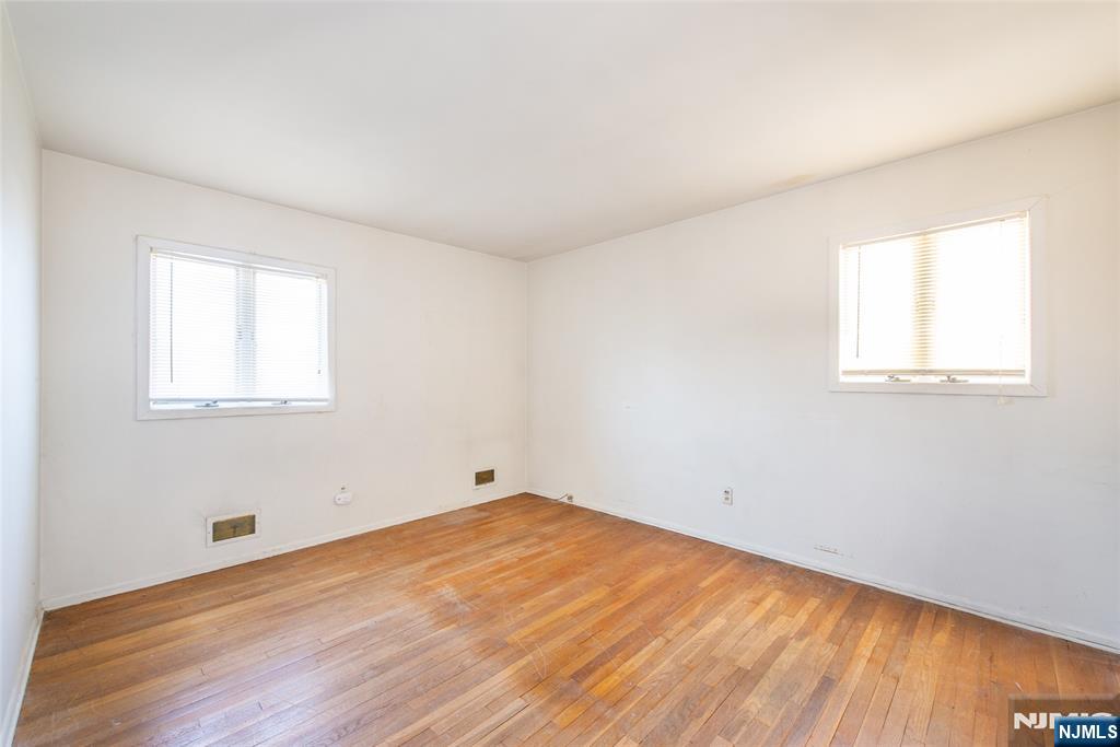 34 Bobbink Terrace East Rutherford, NJ 07073 - Photo 18 of 25