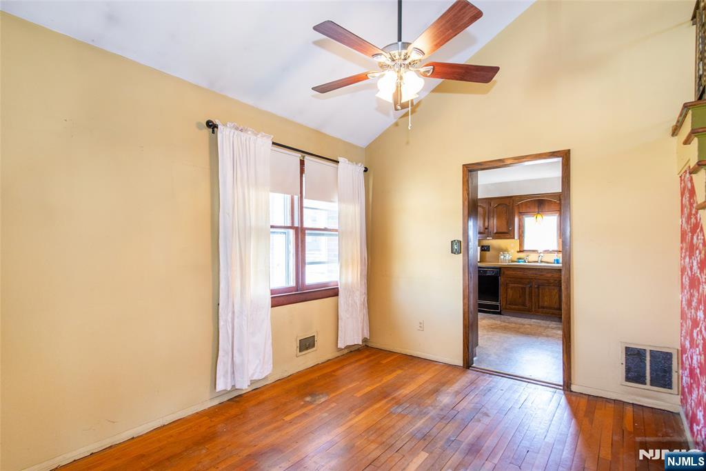 34 Bobbink Terrace East Rutherford, NJ 07073 - Photo 7 of 25